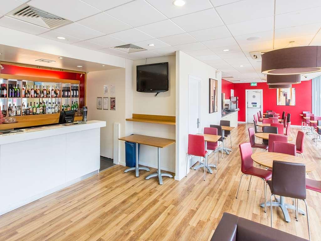 Travelodge Cambridge Central 餐厅 照片